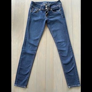 American Eagle Skinny jean. Stretch. US size 4.
